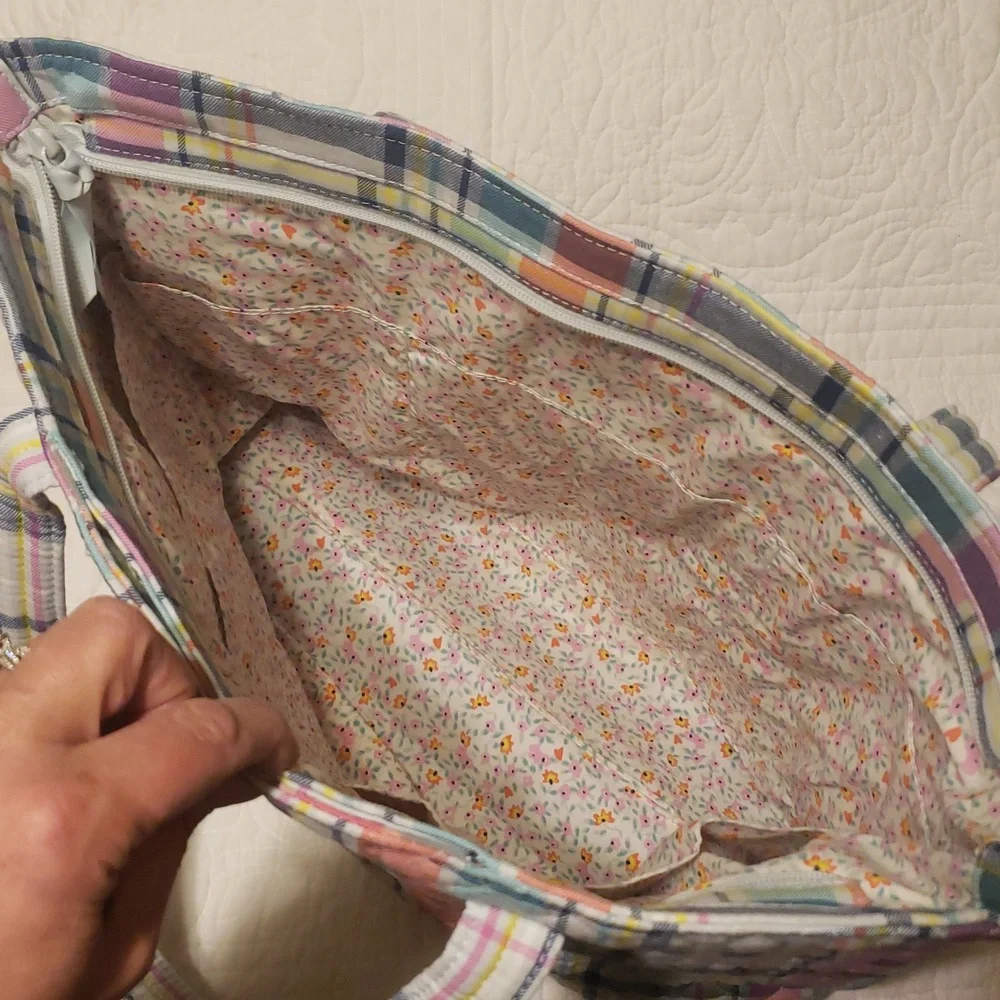VERA BRADLEY LARGE VERA TOTE in Pastel Plaid - Picture 4 of 4